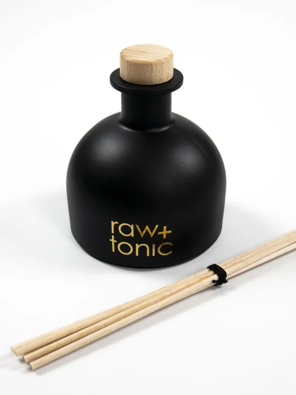 RAW AND TONIC reed diffuser in black - ylang ylang - 250ml